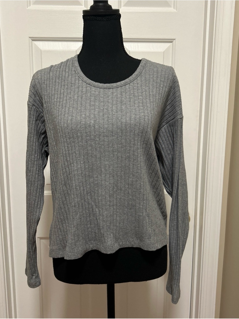 Time and Tru Gray Ribbed Long Sleeve  sweater Top